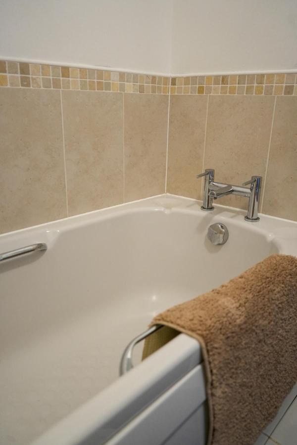 Modern Apartment Ayr Town Centre Prestwick Eksteriør bilde